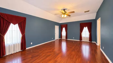 Living - 5026 Edgegate Dr, Spring, TX 77373 photo 3 of 3