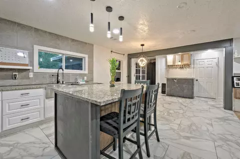 826 Rosewick St, Houston, TX 77015