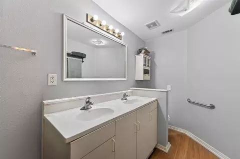 Bath - 15185 Travis Ln, Willis, TX 77378 photo 1 of 2