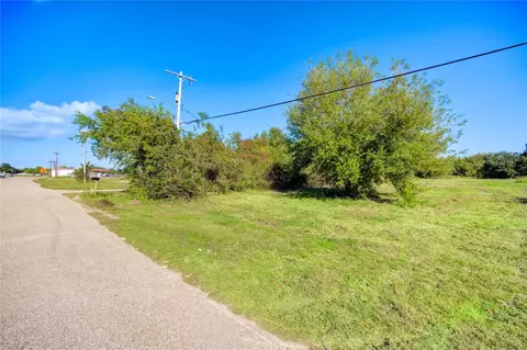 2450 4th Ave, La Marque, TX 77568