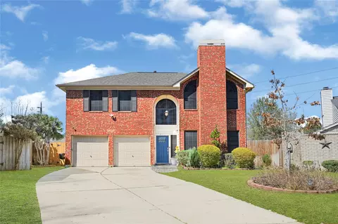 9026 Fairbloom Ln, Houston, TX 77040