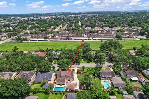 7730 Twin Hills Dr, Houston, TX 77071