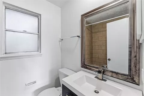 Bath - 4927 Glendower Dr, Spring, TX 77373 photo 2 of 3