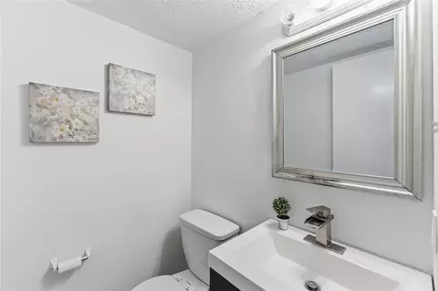 Bath - 4927 Glendower Dr, Spring, TX 77373 photo 1 of 3