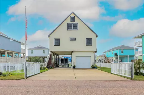 22901 Miramar St, Galveston, TX 77554