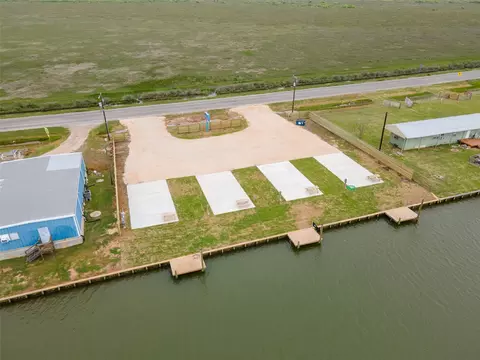 25174 Fm 457 Dr, Sargent, TX 77414