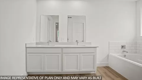 Bath - 4633 Vernal Loop Trl, Conroe, TX 77303 photo 3 of 3