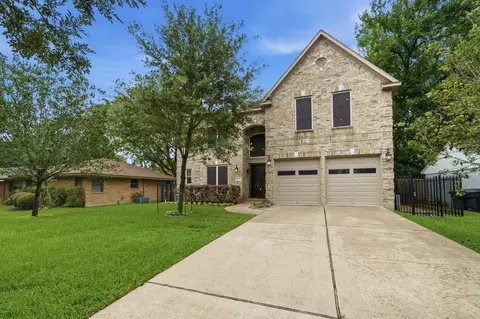 11211 Greenwillow St, Houston, TX 77035