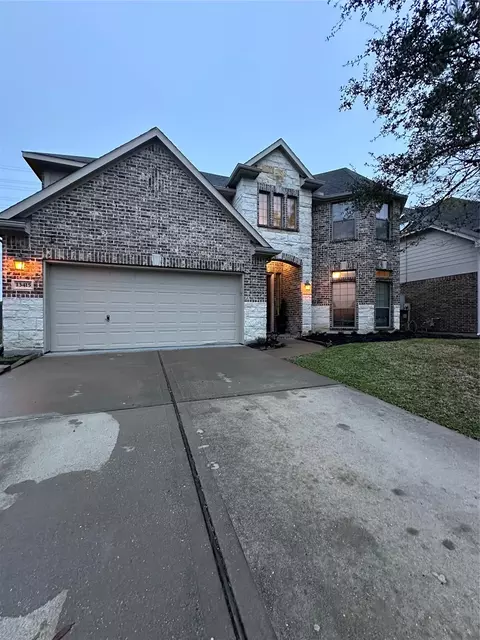 13415 Sunset Bay Ln, Pearland, TX 77584