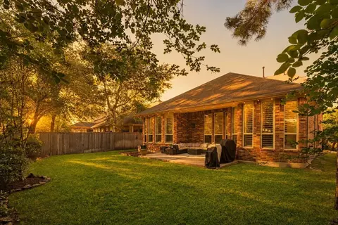 103 S Vershire Cir, Magnolia, TX 77354