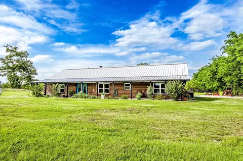 888 Tafelski Rd, New Waverly, TX 77358