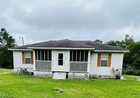 50 Sir Gawain Dr S, Bay City, TX 77414