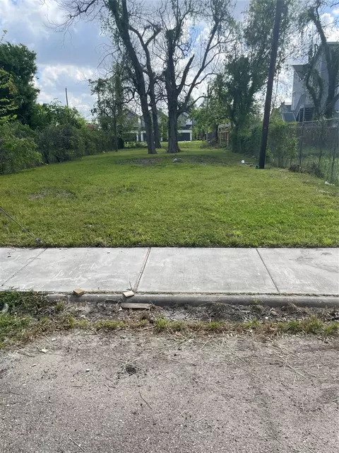1711 Granger St, Houston, TX 77020