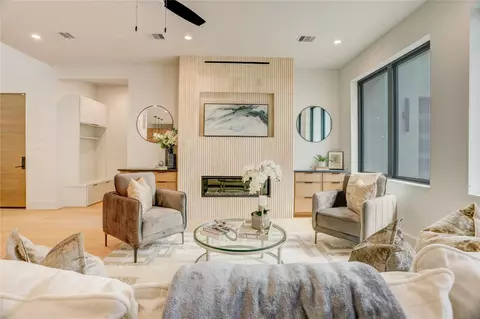 5409 Chevy Chase #B, Houston, TX 77056