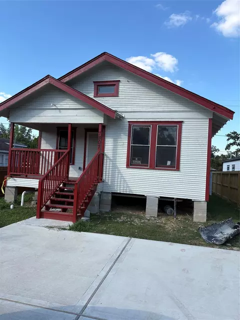 7807 Queen St, Houston, TX 77028