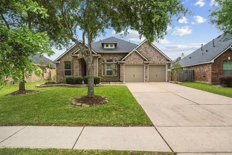 15919 Walnut Shores Dr, Houston, TX 77044