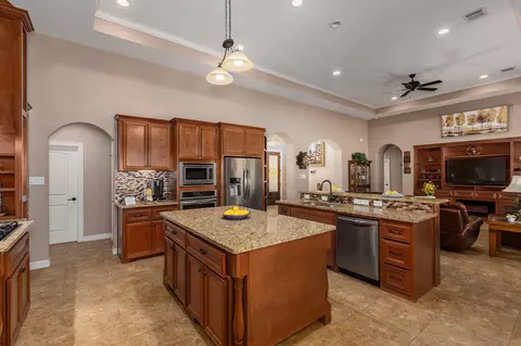 Kitchen - 27639 Concho Dr, Splendora, TX 77372 photo 3 of 5