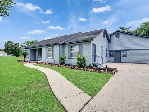 2000 Bob Smith Rd, Baytown, TX 77521