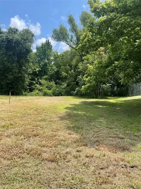 923 Avenue C, Huntsville, TX 77320
