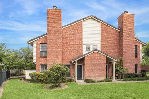 2211 S Kirkwood Rd #17, Houston, TX 77077