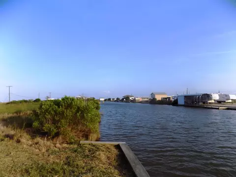 843-846 Fm 457 Dr, Sargent, TX 77414