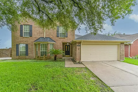 4901 Archway Dr, La Porte, TX 77571