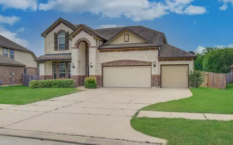715 S Chamfer Way, Crosby, TX 77532
