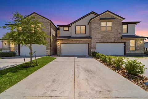 7116 Elgin St, Pearland, TX 77584