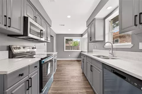 Kitchen - 23219 Pennsgrove Rd, Spring, TX 77373 photo 2 of 5