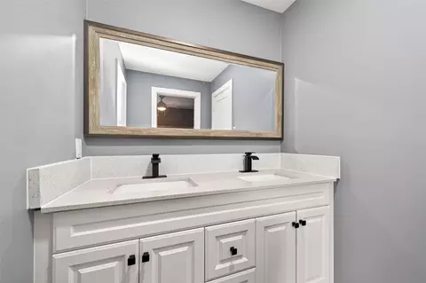 Bath - 23219 Pennsgrove Rd, Spring, TX 77373 photo 6 of 6