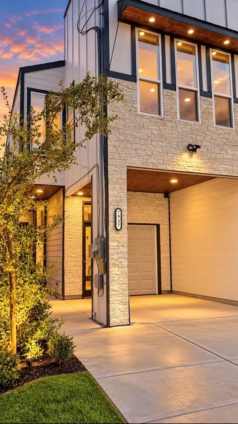 7935 Fowlie St, Houston, TX 77028