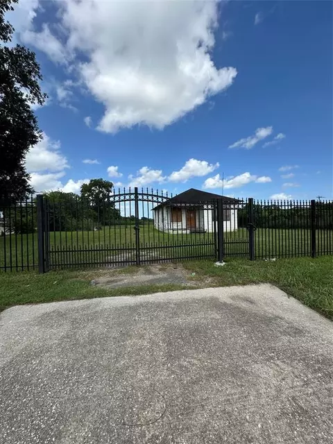 10809 Telephone Rd, Houston, TX 77075