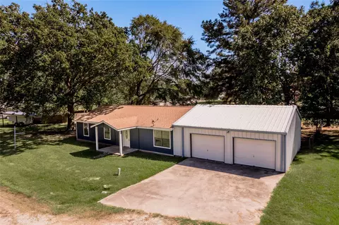 Exterior - 169 W Sunset Dr, Trinity, TX 75862 photo 2 of 12