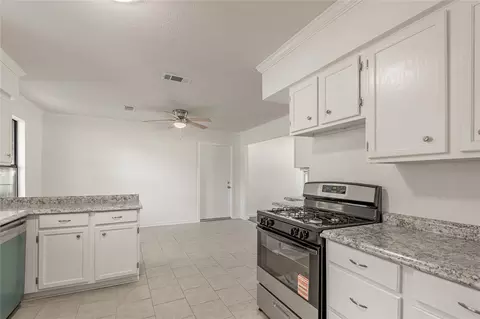Kitchen - 169 W Sunset Dr, Trinity, TX 75862 photo 4 of 4