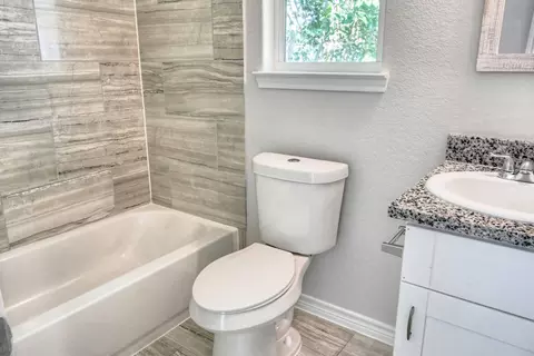 Bath - 11789 White Cedar, Willis, TX 77318 photo 1 of 3