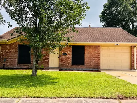 550 Munson Ct, Angleton, TX 77515 photo 1