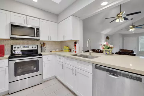 1912 Trixie Ln, Houston, TX 77042