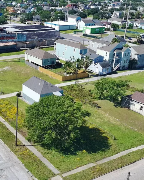 4203 Church St, Galveston, TX 77550