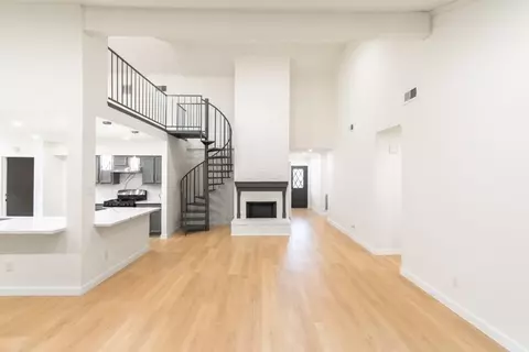 15707 Amapola Dr, Houston, TX 77083