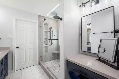 Bath - 21902 Trapper Lake Dr, Spring, TX 77388 photo 3 of 4
