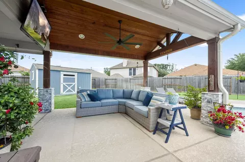 Exterior - 21902 Trapper Lake Dr, Spring, TX 77388 photo 4 of 8