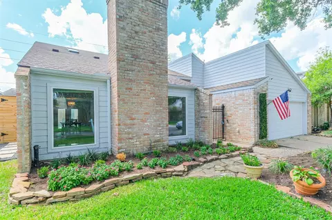 13919 Swiss Hill Dr, Houston, TX 77077
