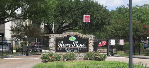 3025 Walnut Bend Ln #21, Houston, TX 77042