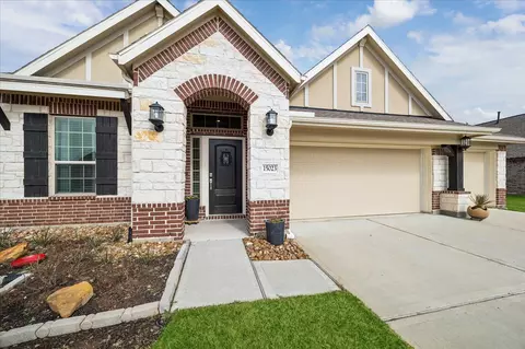 15023 Gulfstream Park Ave, Mont Belvieu, TX 77523