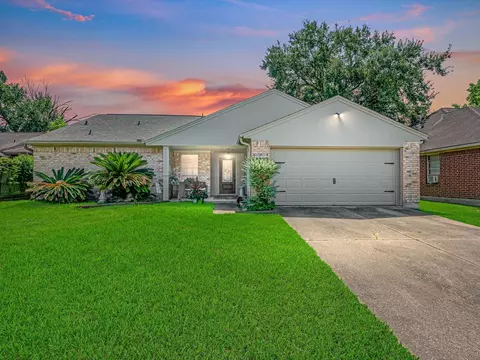 4431 Kenya Ln, Pasadena, TX 77505