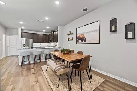 8001 Scanlan Trl, Missouri City, TX 77459