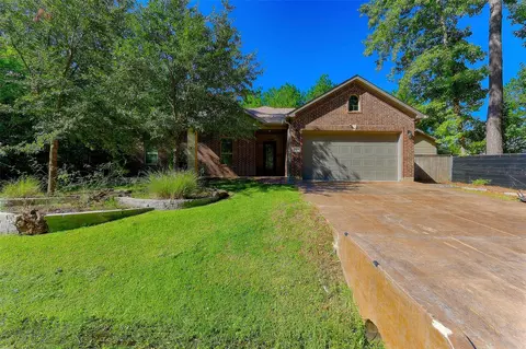 13191 Royal Lake Dr, Conroe, TX 77303
