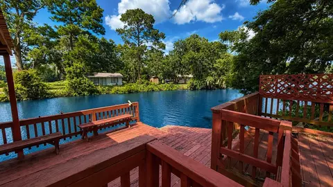 297 Hackberry Ln, Livingston, TX 77351