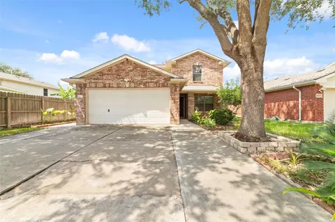 8427 Brickhaven Ln, Houston, TX 77083