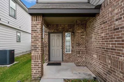Exterior - 23622 Goodfellow Dr, Spring, TX 77373 photo 5 of 8